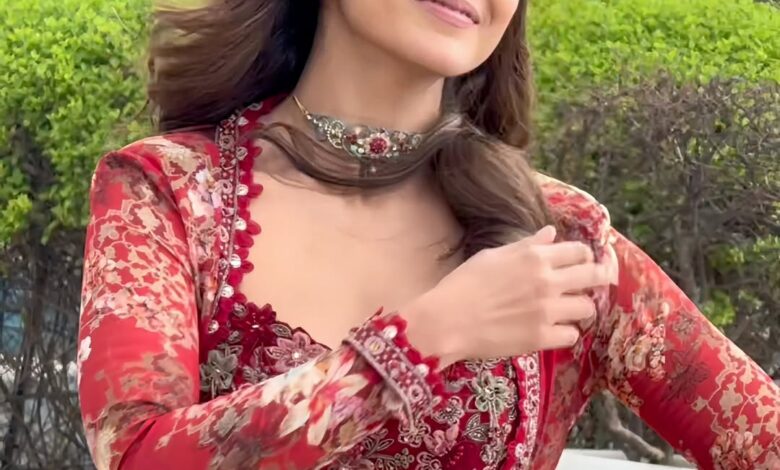 Mrunal Thakur: मनमोहक मुस्कान | सुंदरता और स्टाइल 1 518717826 666795346397880 7661811644763175690 n