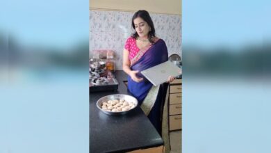 Chapati making video papa ki pari funny video of papa ki pari can we make chapatis with laptop Bizar