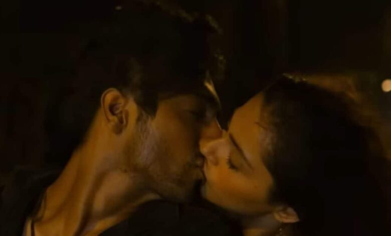 सैयारा: अहान पांडे की फिल्म पर CBFC की कैंची! 1 Saiyaara 2025 07 08b48dfdf105202b88ab0065ca80e8c1 16x9