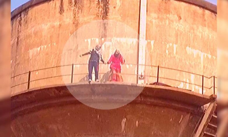 व्याख्याता भर्ती: परीक्षा तिथि बढ़वाने के लिए प्रदर्शन! 1 water tank